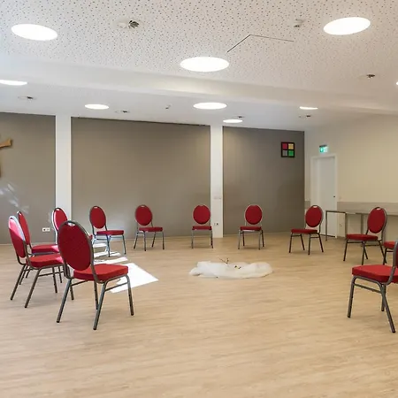 호텔 Kloster Neustadt 2*