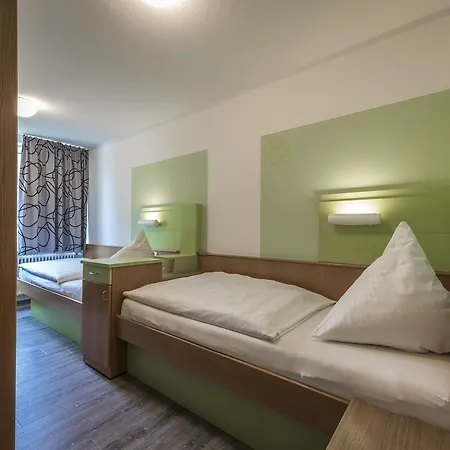 Hotel Kloster Neustadt 2*